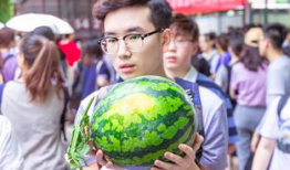 国内免费最大的吃瓜网,最大吃瓜网带你畅游娱乐热点